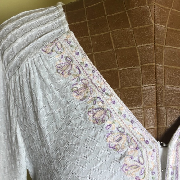 NWOT Boho embroidered top - Picture 3 of 16